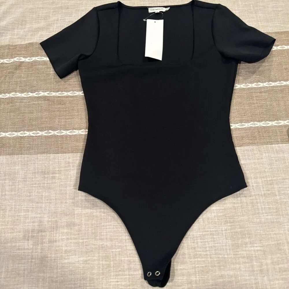 GOOD AMERICAN Black square neck bodysuit. - Picture 1 of 3